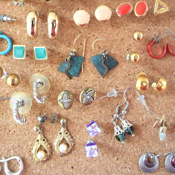 Lot of Small Earrings, 64 Pairs Dainty Earrings for Pierced Ears, Jewelry Lot - Picture 11 of 14